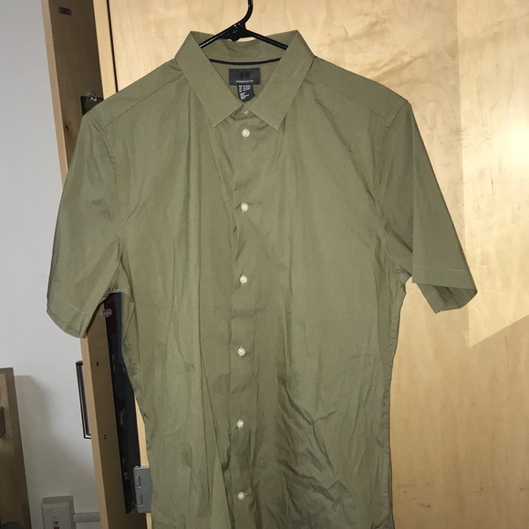 H&M Button Up - Picture 1 of 3